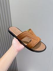 Louis Vuitton Slides Code LV3662 - 4