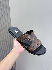 Louis Vuitton Slides Code LV3665 - 4