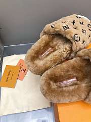 Louis Vuitton Slides LV3002 - 5