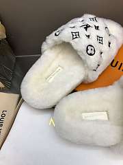 Louis Vuitton Slides LV3003 - 6