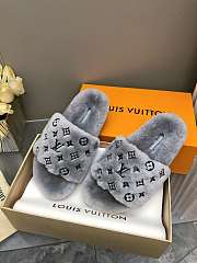 Louis Vuitton Slides LV3004 - 2