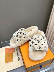 Louis Vuitton Slides LV3005 - 6