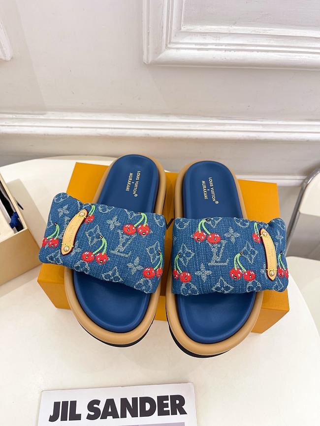 Louis Vuitton Slides LV3026 - 1