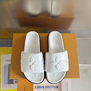Louis Vuitton Slides LV3213 - 1