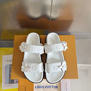 Louis Vuitton Slides LV3215 - 1
