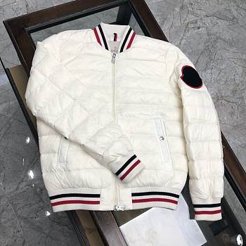 Moncler Down Jacket Code AC339