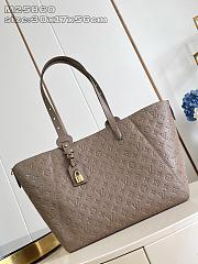 Louis Vuitton M25860 Tote Bag 30×17×56cm - 1