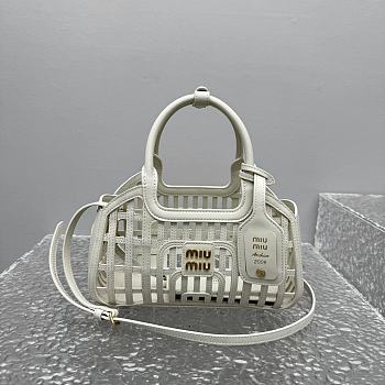 Miumiu Toe Bag MM6220 Size 24x13x9CM