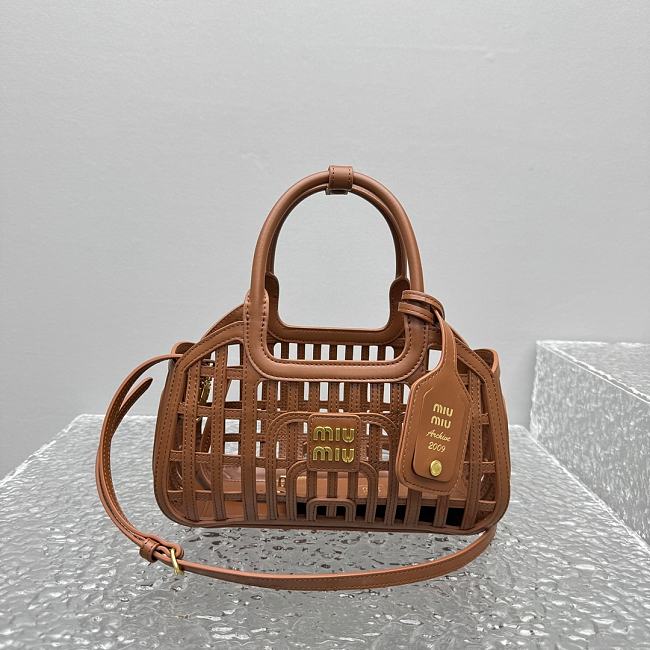 Miumiu Toe Bag MM6221 Size 24x13x9CM - 1