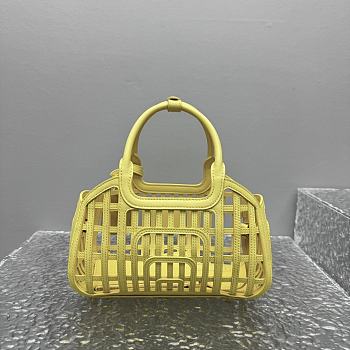 Miumiu Toe Bag MM6222 Size 24x13x9CM