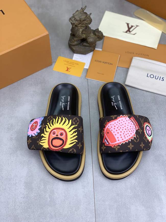 Louis Vuitton x YK Pool Pillow Flat Comfort Mule 1ABD8T - 1