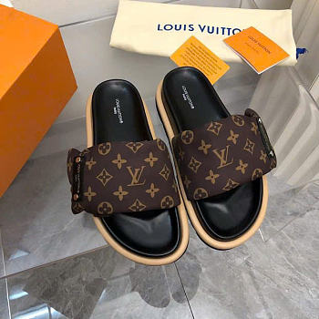 Louis Vuitton Pool Pillow Flat Comfort Mule 1AAEBX