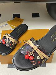 Louis Vuitton Women's Slides LV3115 - 3