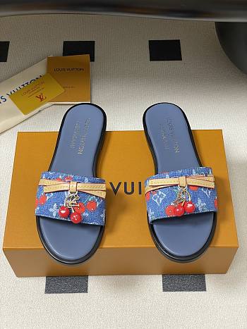 Louis Vuitton Women's Slides LV4113