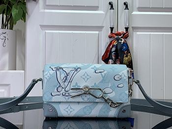 Louis Vuitton Bag M22637 Size 18x11x6cm