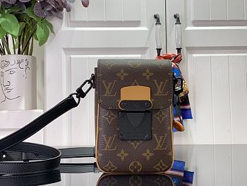 LV Should Bag M82535 Size 12x19x7cm