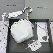 Balenciaga Bucket Bag B2510 Size 20x15x17cm - 6