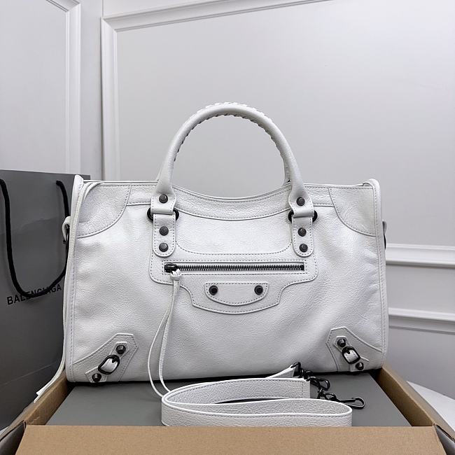 Balenciaga Cyclamen Leather B526 Size 38x25x14cm - 1