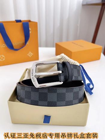 Louis Vuitton Belt LV00037