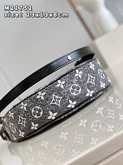 LV Circle Bag M2220 Size 23x13x6cm - 5