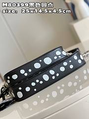 LV x YK Multi Pochette Bag M80399 Size 25x14x4cm - 3