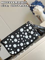 LV x YK Multi Pochette Bag M80399 Size 25x14x4cm - 6