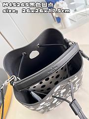 LV x YK NéoNoé Bag M45265 Size 26x26x17cm - 5