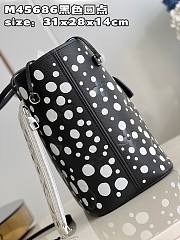 LV x YK Neverfull Bag M45686 Size 31x28x14cm - 4