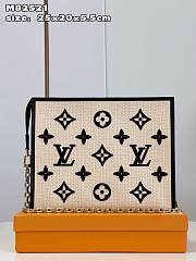 LV Toiletry Pouch On Chain Bag M2301 Size 25x20x5cm - 1
