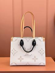 LV OnTheGo Bag M02680 Size 35x27x14cm - 5
