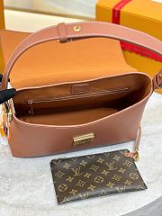 LV Low Key Messenger Bag M1210 Size 30x18x12cm - 5