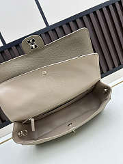 New Release 2026 maxi flapbag , grained calfskin & silver metal_Grey Beige 29x10x18 cm - 4