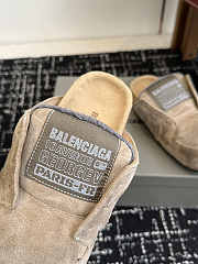 Balenciaga Dumbo Mule Worn-Out Beige 852708 WCB42 9099 - 3