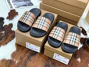 Burberry Rubber Furley Vintage Checked Slides in beige - 6