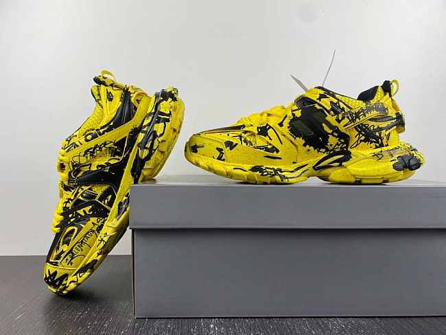 BALENCIAGA MEN'S TRACK GRAFFITI SNEAKER IN YELLOW 542023W3RRA7810 - 1